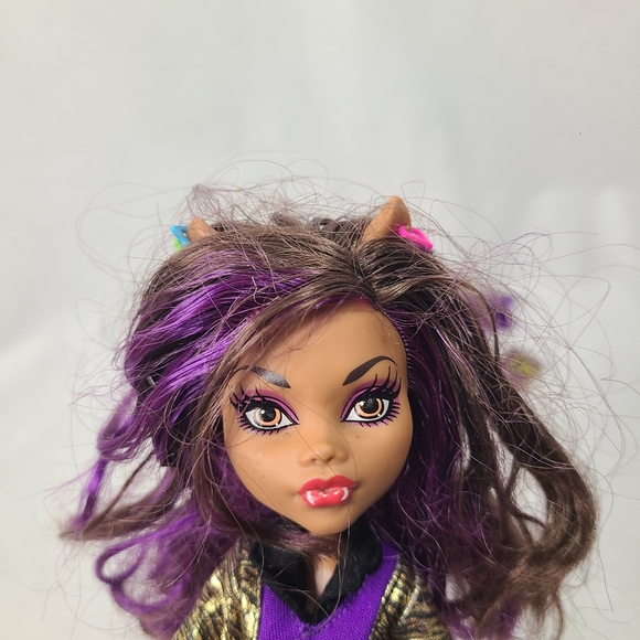Monster High Clawdeen Wolf Gloom Beach Doll With Entrepreneur's Club Outfit - Picture 3 of 10
